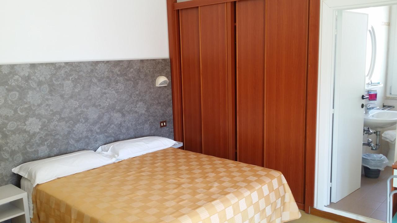 Hotel La Falena Червия Экстерьер фото