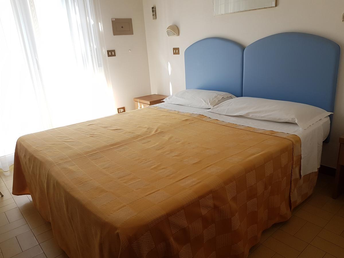 Hotel La Falena Червия Экстерьер фото
