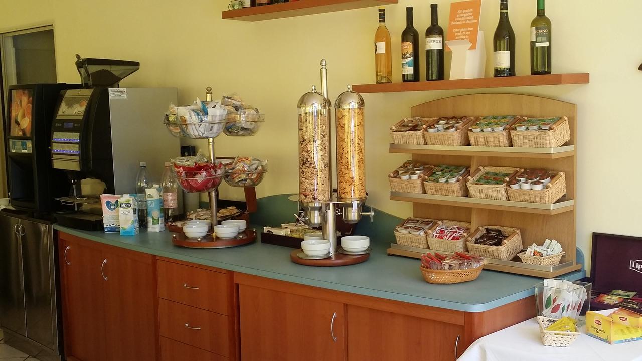 Hotel La Falena Червия Экстерьер фото